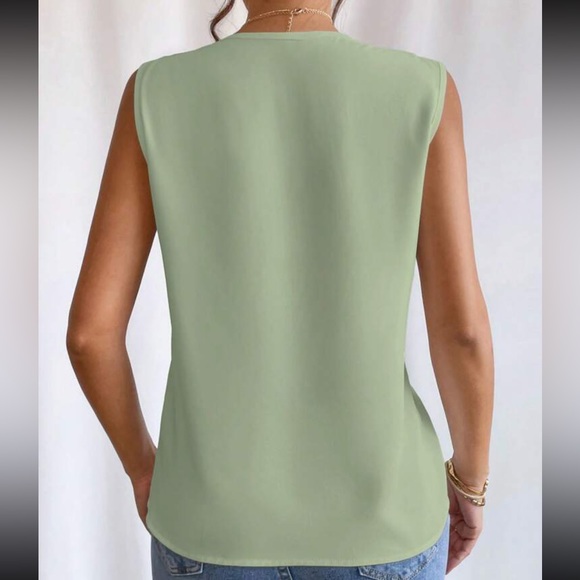 Luxe V neck blouse - Picture 13 of 15